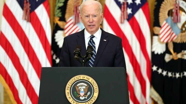 Μπάιντεν: «Συγκλονισμένος» από τους πυροβολισμούς στο Σικάγο