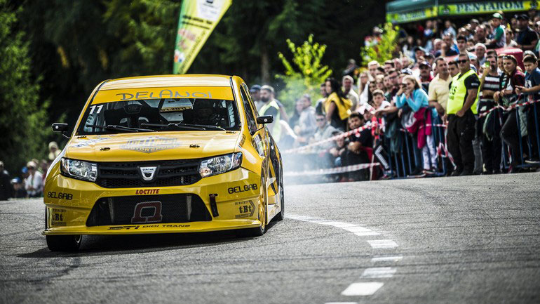 Πόσα θα δίνατε για αυτό το αγωνιστικό Dacia Logan με 220 άλογα; 