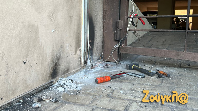 Επίθεση με γκαζάκια στο σπίτι του βουλευτή Μπάμπη Παπαδημητρίου στο Μετς