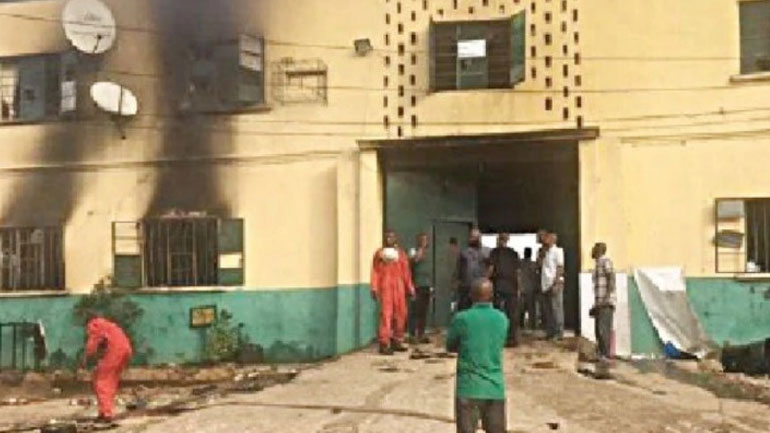 Νιγηρία: Το ISIS ανέλαβε την ευθύνη για την επίθεση σε φυλακή – Ασύλληπτοι περίπου 440 κρατούμενοι