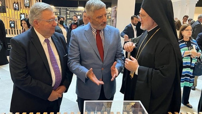 Συνάντηση του περιφερειάρχη Αττικής με τον Αρχιεπίσκοπο Αμερικής στη Νέα Υόρκη