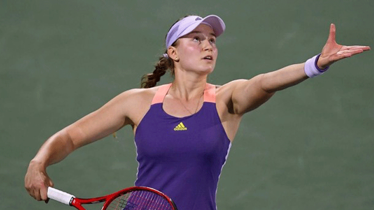 Κορίτσαρος με τα όλα του και στον τελικό