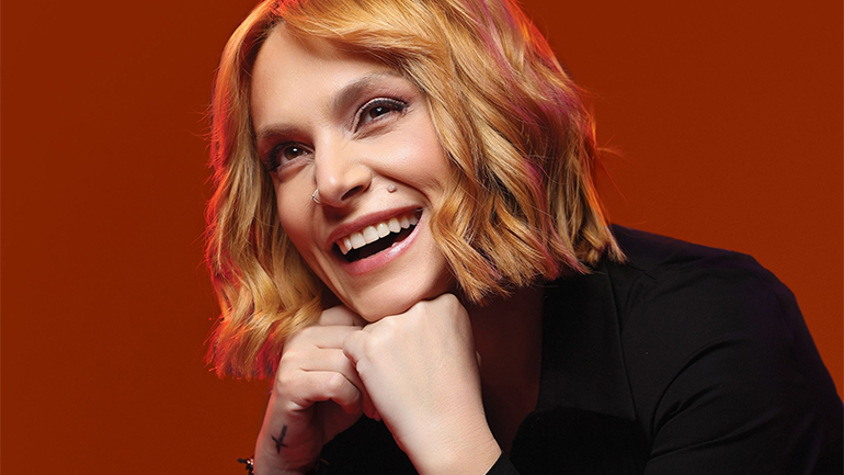 H Ελεωνόρα Ζουγανέλη live στο Βεάκειο Θέατρο Πειραιά