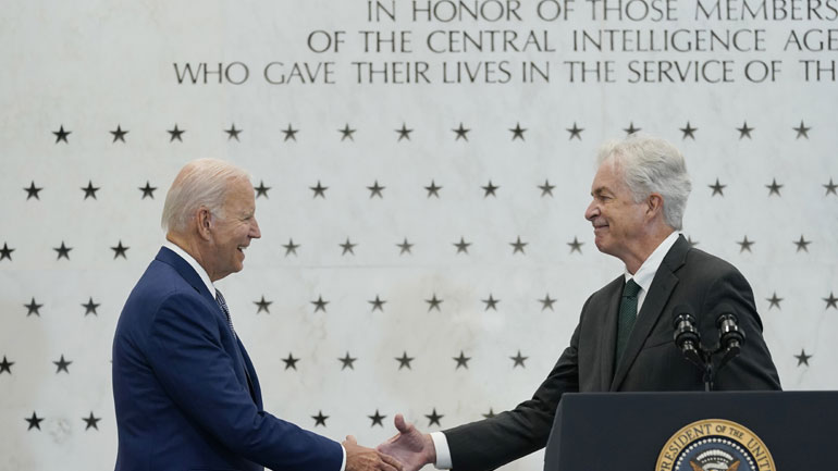 Έπαινοι Μπάιντεν στις αμερικανικές μυστικές υπηρεσίες για τις προειδοποιήσεις σχετικά με τον Πούτιν