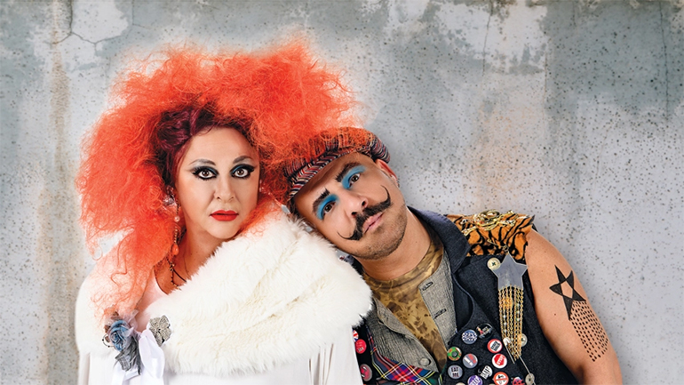 Ελισάβετ Κωνσταντινίδου και Νίκος Μουτσινάς στο θέατρο Παλλάς