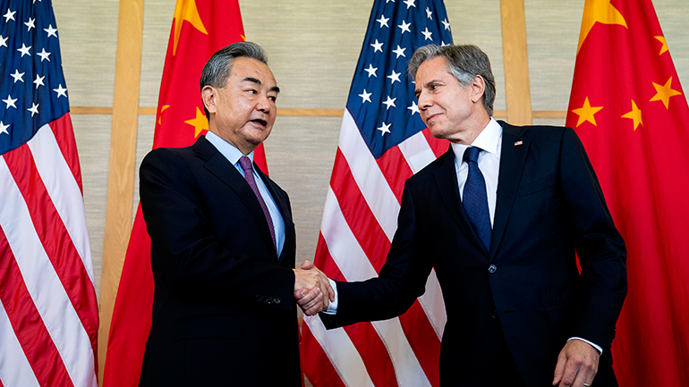 ΗΠΑ και Κίνα επιχειρούν να βελτιώσουν τις σχέσεις τους ΗΠΑ και Κίνα επιχειρούν να βελτιώσουν τις σχέσεις τους