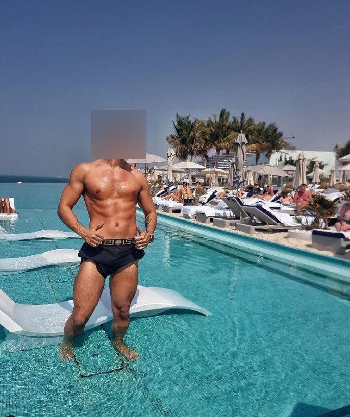 Ο τύπος που φέρνει στα πάρτι κοπέλες και αγόρια για την ψυχαγωγία των πλούσιων πελατών