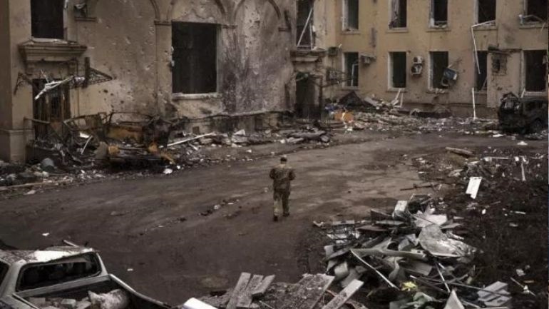 Ουκρανία: Συνεχίζονται οι ρωσικοί βομβαρδισμοί στα ανατολικά – Η Μόσχα προετοιμάζεται για «νέες ενέργειες»