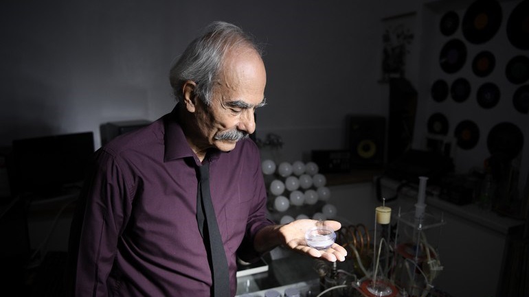 Σήμερα μετά τις 12:00 η παρουσίαση της εφεύρεσης του Πέτρου Ζωγράφου από το αμφιθέατρο του Δήμου Περιστερίου