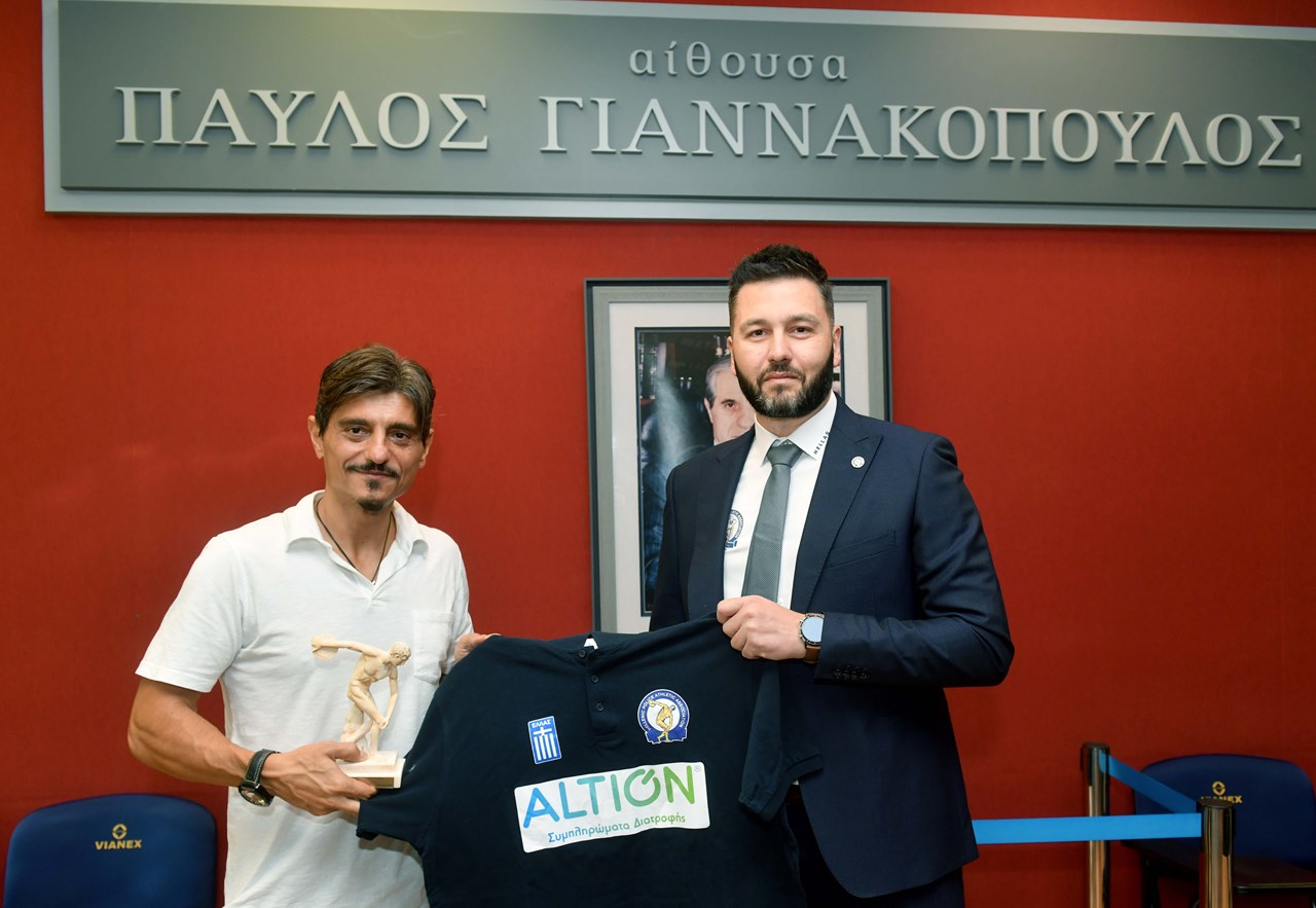 κ. Δημήτρης Γιαννακόπουλος, Πρόεδρος Δ.Σ. και Διευθύνων Σύμβουλος του Ομίλου ΒΙΑΝΕΞ, κ. Δημήτρης Αβανίδης - Αντιπρόεδρος Αθλητικής Ένωσης Αστυνομικών Ελλάδος