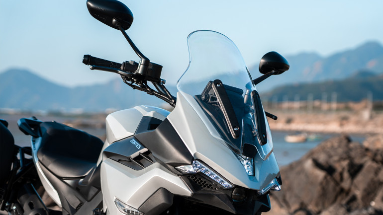 Σωστά μελετημένη αεροδυναμική για μέγιστη κάλυψη από τα στοιχεία της φύσης.