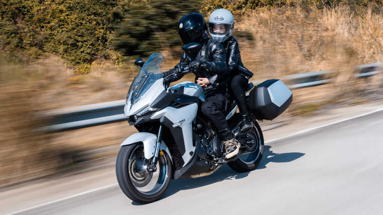 Πλαϊνές βαλίτσες, δικάβαλο και φύγαμε για ταξίδι!