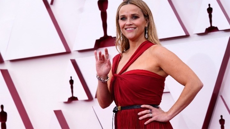 Η Ρις Γουίδερσπουν και ο Γουίλ Φέρελ πρωταγωνιστούν σε κωμωδία