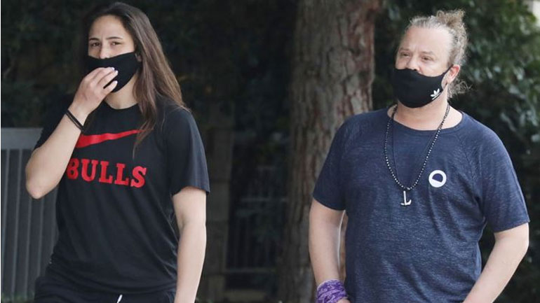 Ασημίνα Χατζηανδρέου: Περιγράφει τη γνωριμία της με τον Χρήστο Δάντη και απαντά για τη διαφορά ηλικίας