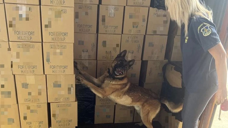 Μεγάλη ποσότητα λαθραίων τσιγάρων εντοπίστηκε στο λιμάνι του Πειραιά