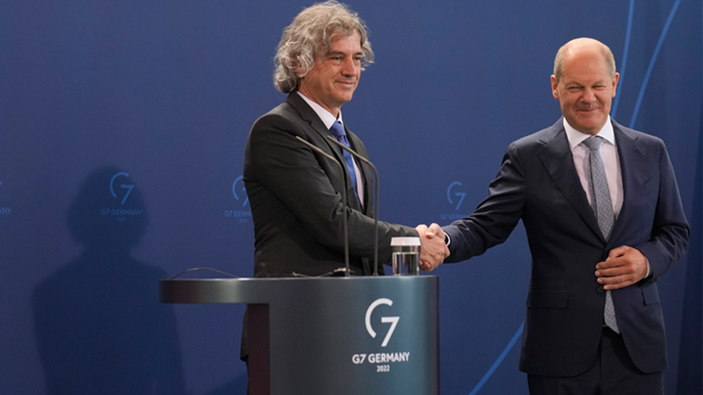 Την ανάγκη περιορισμού της ενεργειακής εξάρτησης της Ευρώπης συζήτησαν Σολτς και Γκόλομπ