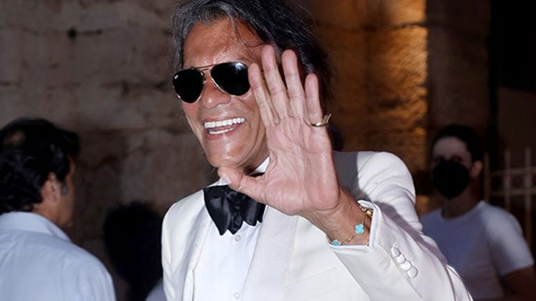 Ηλίας Ψινάκης: Η σπάνια εξομολόγηση για τη μητέρα και τον αυταρχικό πατέρα του