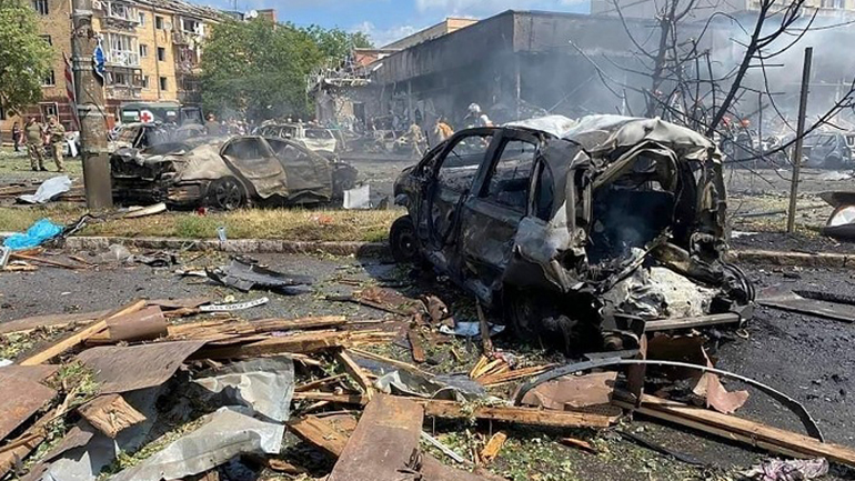 Δύο νεκροί από ουκρανικό πλήγμα σε σταθμό λεωφορείου στο Ντονέτσκ