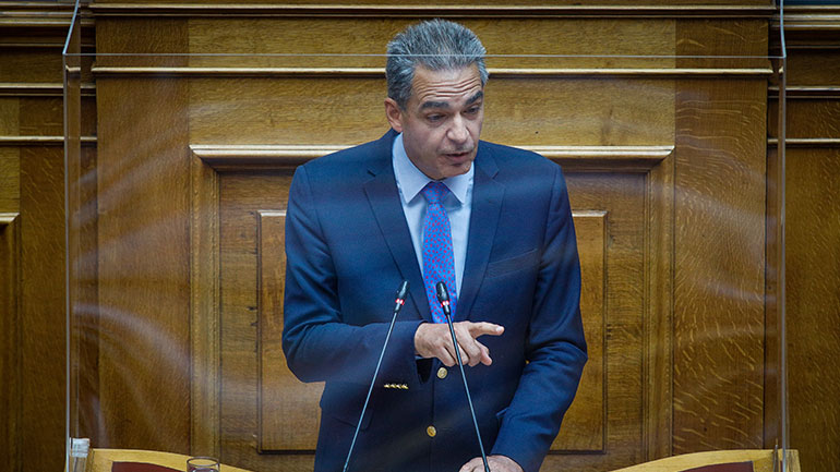 Βουλή: Μετωπική σύγκρουση Συρίγου – αντιπολίτευσης για το Πολυτεχνείο και τη δικτατορία