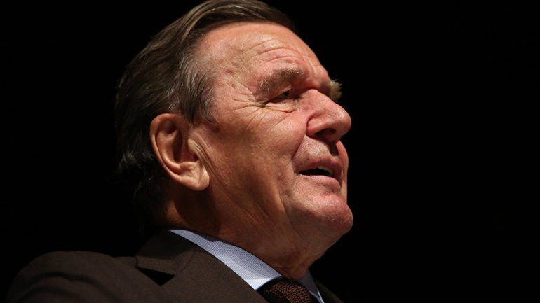 Γερμανία: Το SPD συζητά την ενδεχόμενη διαγραφή του πρώην καγκελαρίου Γκέρχαρντ Σρέντερ