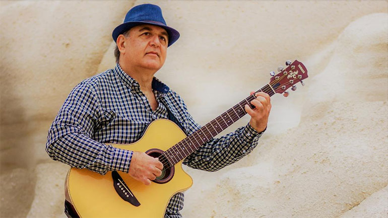 Κωνσταντίνος Συμεωνίδης: «Η Μήλος είναι πηγή έμπνευσης»!