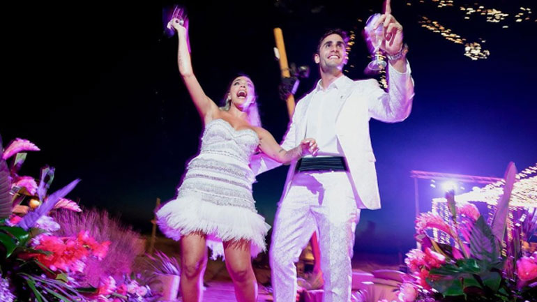 Μάριος Καπότσης: Η φωτογραφία με τους γονείς του μετά τον γάμο με την Κόνι Μεταξά στην Κρήτη