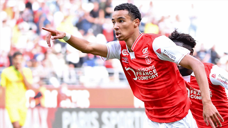 Στην Παρί Σεν Ζερμέν ο Εκιτικέ