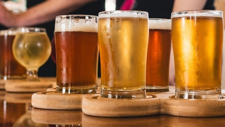 Γερμανική μπιραρία πρότεινε στους πελάτες της να πληρώνουν την μπίρα τους με… ηλιέλαιο