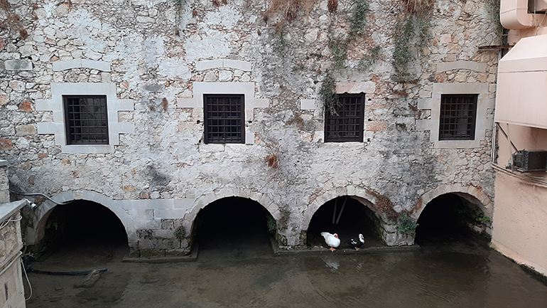 Στέγη πολιτισμού ο ενετικός νερόμυλος στις Καλύβες