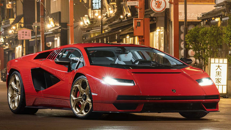 Απόλυτη οπτασία η νέα Lamborghini Countach LPI 800-4 στα κόκκινα