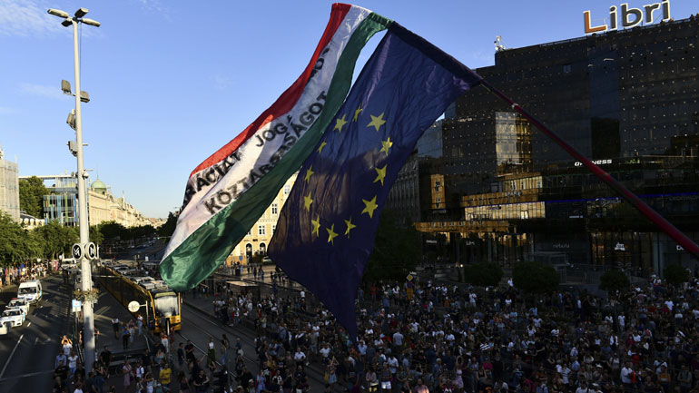 Ουγγαρία: Πέμπτη ημέρα διαδηλώσεων εναντίον της φορολογικής μεταρρύθμισης και των μέτρων λιτότητας