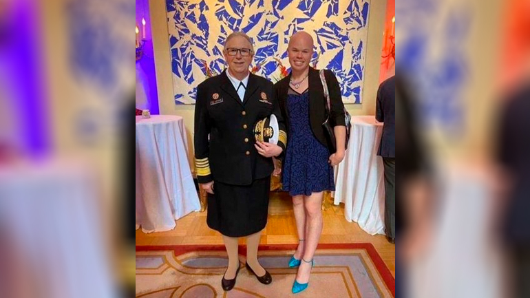 Ζαχάροβα: Η ειρωνική ανάρτηση για τους τρανς αξιωματούχους του αμερικανικού στρατού της κυβέρνησης Μπάιντεν