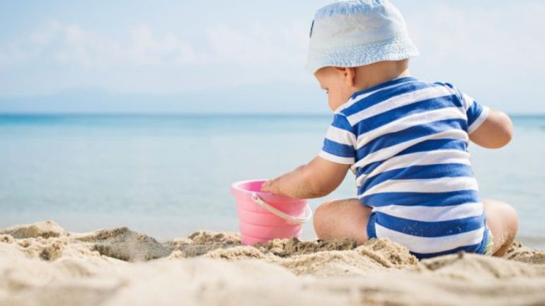 Κρήτη: Αγοράκι δύο ετών λιποθύμησε μέσα στη θάλασσα