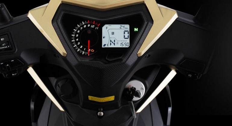 Συνδυασμός αναλογικών και ψηφιακών οργάνων.