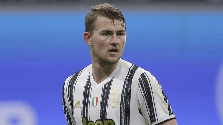 Μπάγερν: Στο Μόναχο ο Ντε Λιχτ