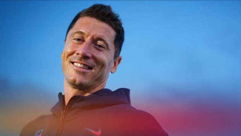 Μπαρτσελόνα: «Ξέμεινε» η μπουτίκ από το γράμμα «W» – Δεν μπορεί να τυπώσει φανέλα με το όνομα του Λεβαντόφσκι