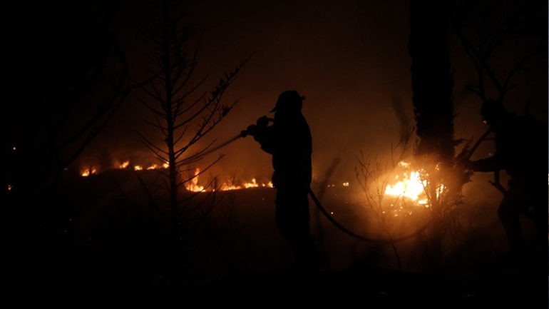 Υπό έλεγχο τα πύρινα μέτωπα στην Παλλήνη, δηλώνει ο δήμαρχος Αθ. Ζούτσος