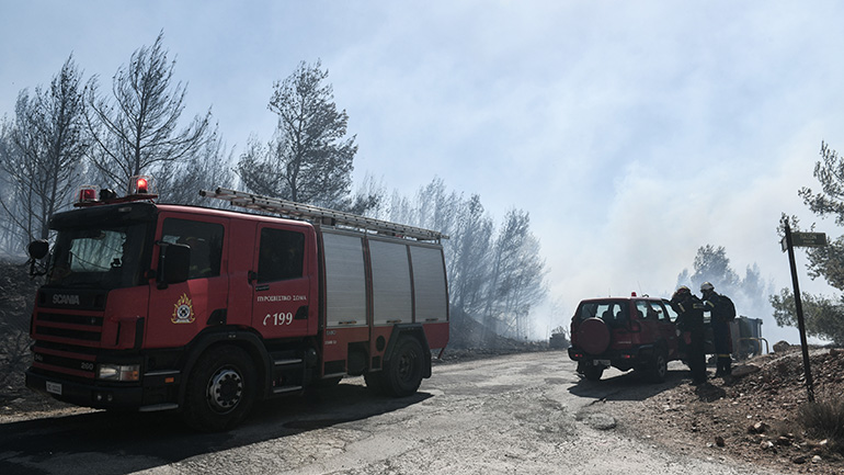 Υπό πλήρη έλεγχο η φωτιά στο Μαρκόπουλο
