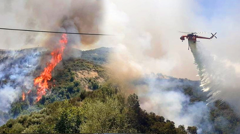 Παίρνει διαστάσεις η φωτιά στην Ηλεία
