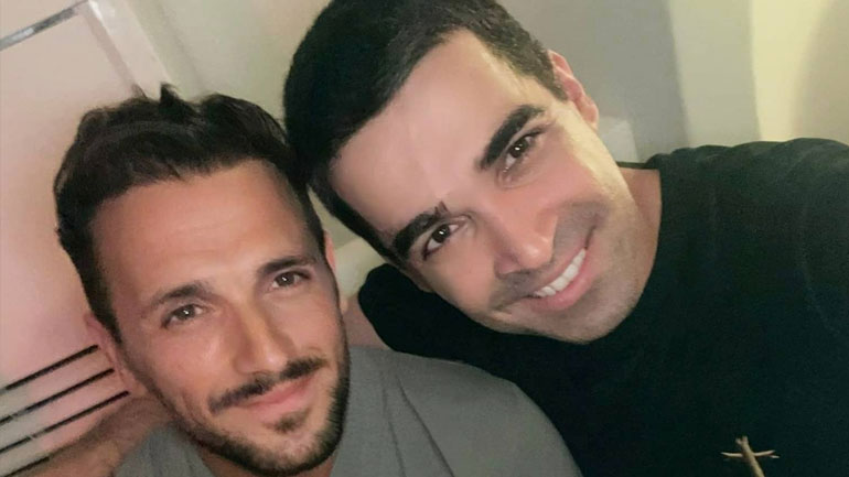 Ο Νίκος Βέρτης διασκέδασε στον Βασίλη Δήμα στη Μύκονο