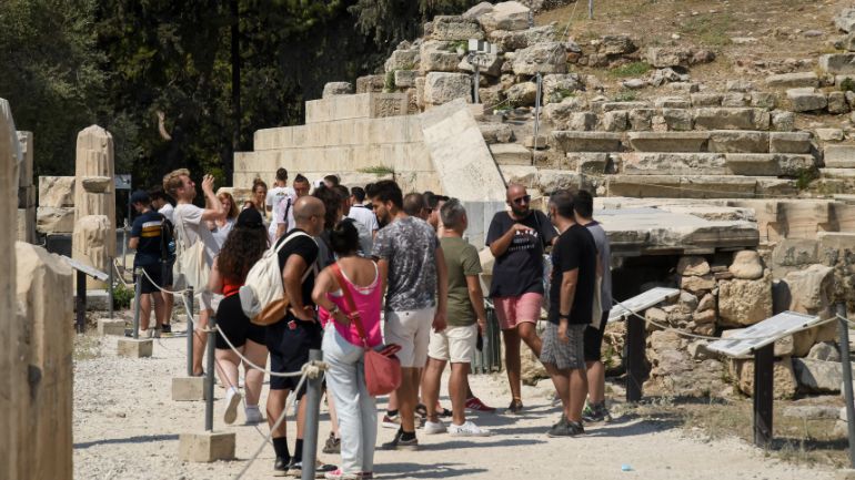 Υπ. Μετανάστευσης & Ασύλου: Ξεκινούν διαπολιτισμικές περιηγήσεις στην Αθήνα Υπ. Μετανάστευσης & Ασύλου: Ξεκινούν διαπολιτισμικές περιηγήσεις στην Αθήνα