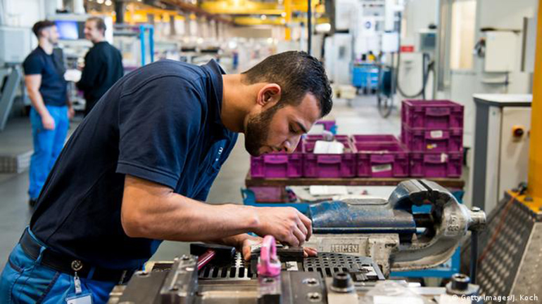 Γερμανία: Το εργατικό δυναμικό που προέρχεται από χώρες εκτός ΕΕ έχει τριπλασιαστεί μέσα σε μια δεκαετία