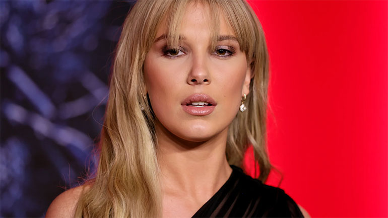 Η Millie Bobby Brown «γράφει ιστορία» με 10 εκατ. δολάρια για το sequel της Enola Holmes στο Netflix