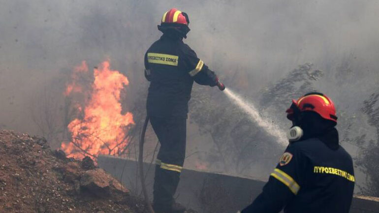 Σε εξέλιξη πυρκαγιά στη Βρυσούλα της Πρέβεζας