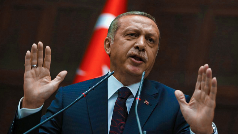 «Η Ελλάδα παραβιάζει τη Συνθήκη της Λωζάνης»