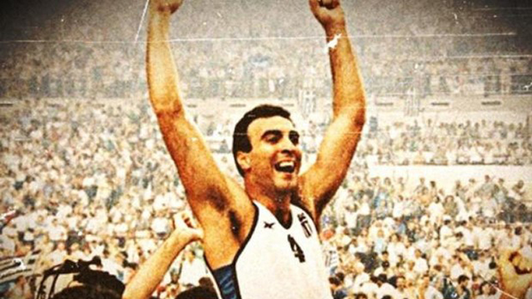 Ο Γκάλης είναι ο Μίκης και ο Μάνος μαζί