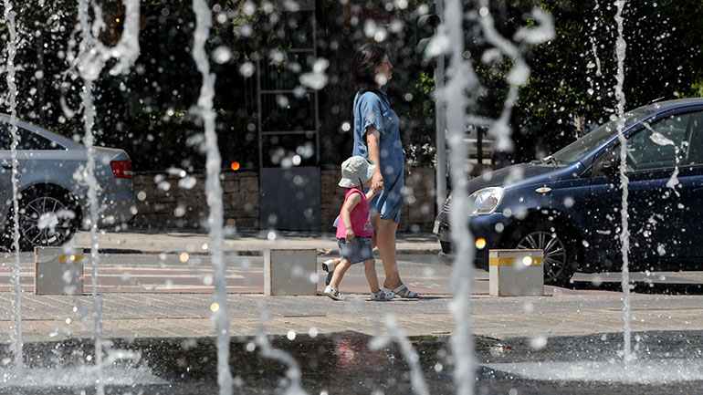 Καύσωνας: Τα θερμόμετρα έδειξαν 41,4 βαθμούς – Πού ανέβηκε η θερμοκρασία πάνω από τους 40