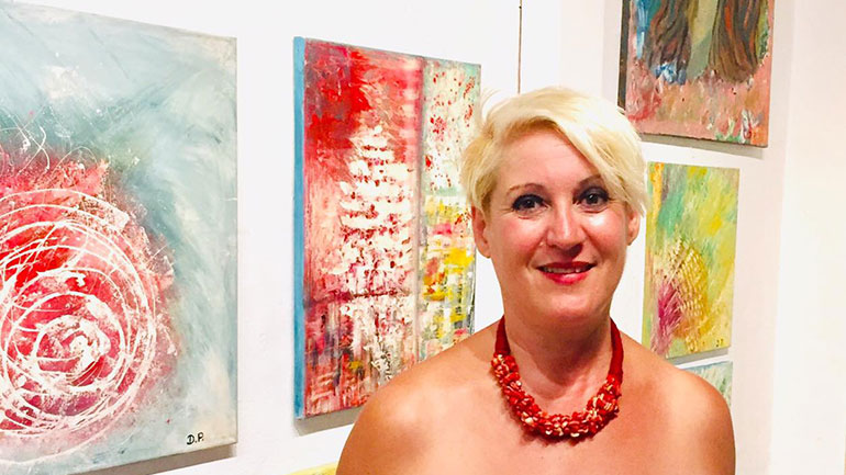 «Στων οριζόντων τη διάφανη γραμμή» από την εικαστικό Demia Pooulaki στην Πάρο