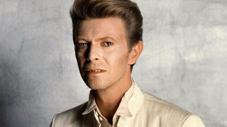 Σε δημοπρασία η φωτογραφία από τη σύλληψη του Ντέιβιντ Μπόουι