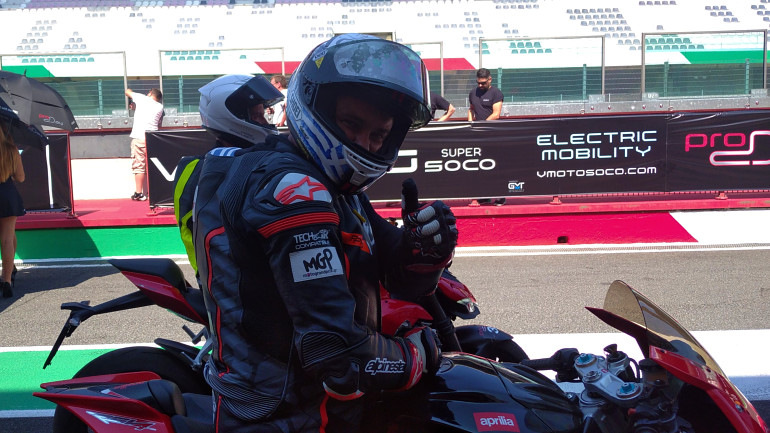 Ο... δικός μας Δημήτρης Διατσίδης έτοιμος να μπει στην πίστα.